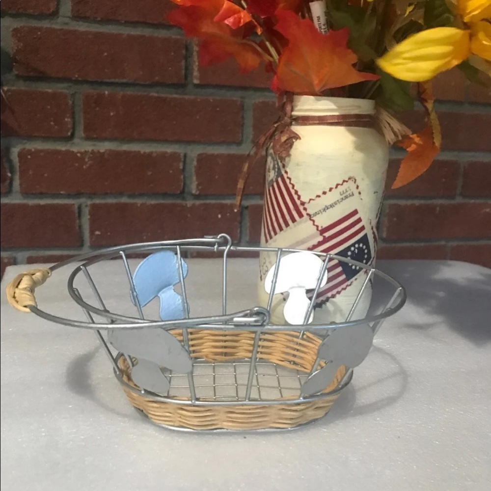 Mushroom wired basket with handle-Sliver wire